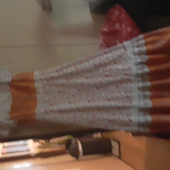 Dresses some new medium  to large - Picture 10 of 14